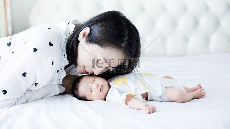 小标题：加盟婴儿洗澡店的必要性